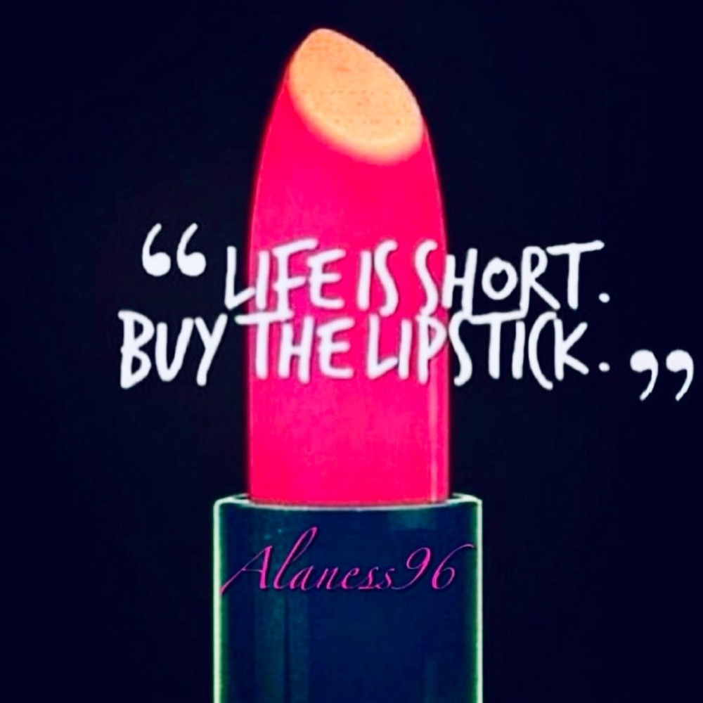 MAC “GLAM” Lipstick - Exclusive Release / ✨LIMITED EDITION✨ - Picture 8 of 8